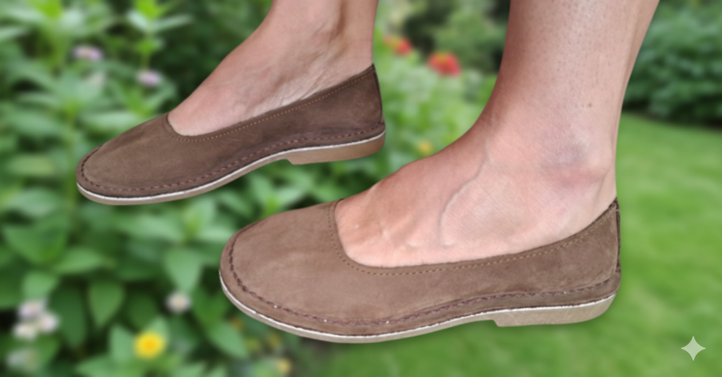 DARK BROWN PUMPS - SIZE 3 (H1551)