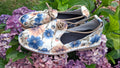 WOMANS BLUE & BROWN FLORAL PRINTED LEATHER FLAT VELLIES